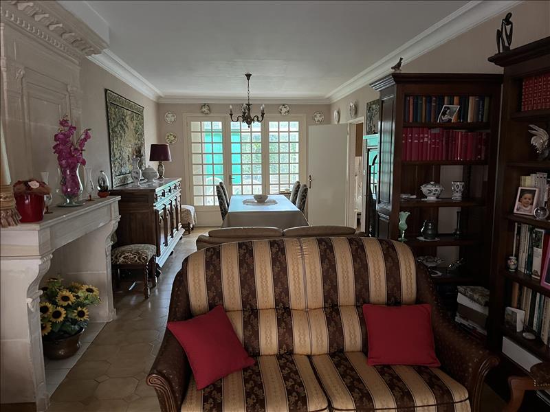 Vente Maison ST JEAN D ANGELY - 7 pièces -147 m² - (17400)