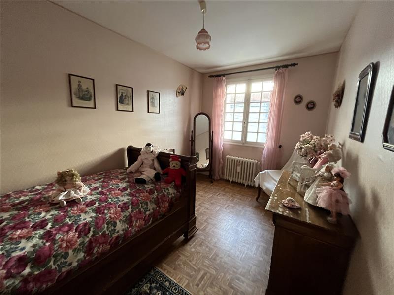 Vente Maison ST JEAN D ANGELY - 7 pièces -147 m² - (17400)
