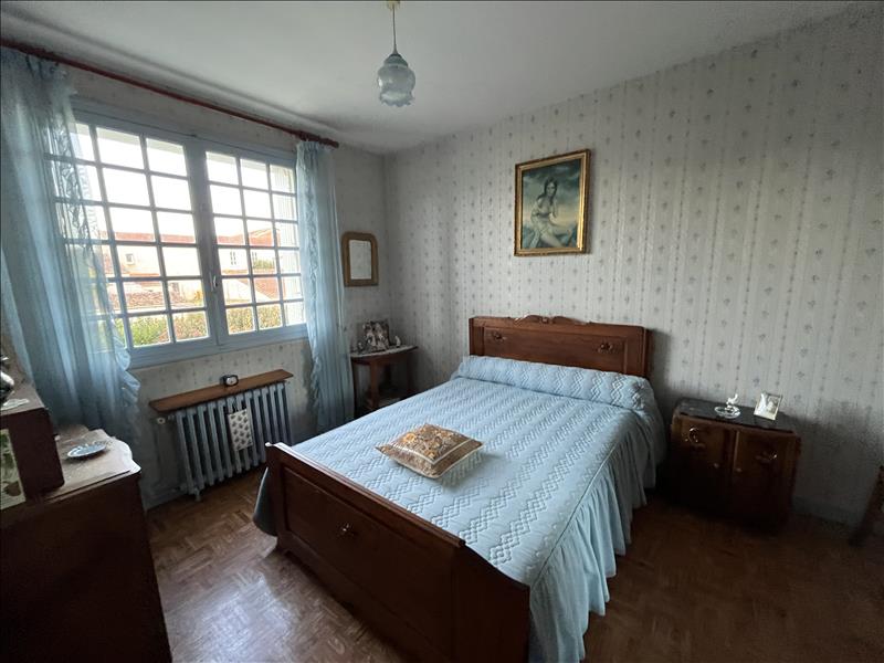 Vente Maison ST JEAN D ANGELY - 7 pièces -147 m² - (17400)