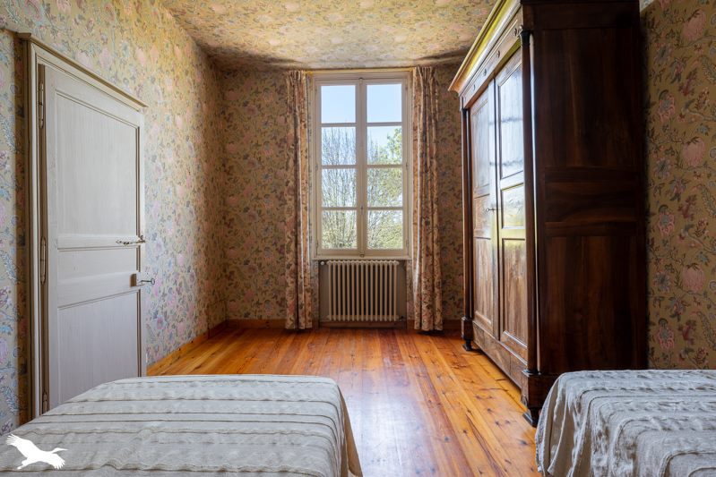 Vente Maison ST SAVINIEN - 10 pièces -235 m² - (17350)