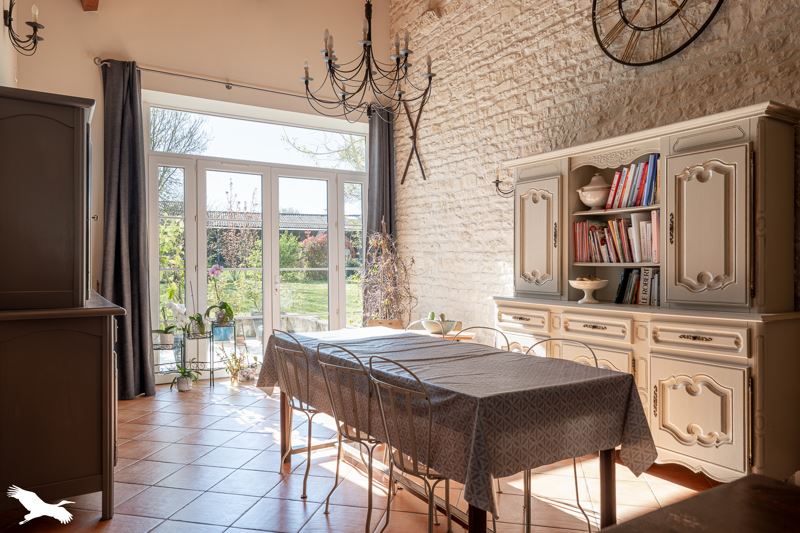 Vente Maison VILLENEUVE LA COMTESSE - 11 pièces -327 m² - (17330)