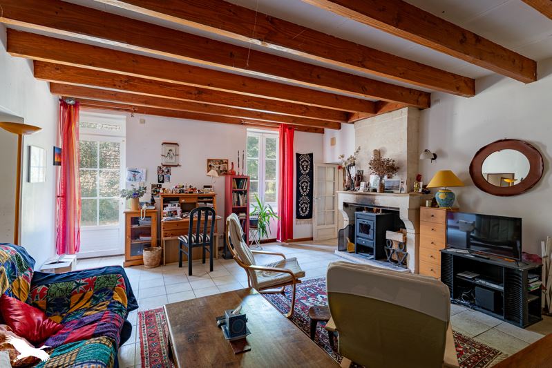 Vente Maison ARCHINGEAY - 7 pièces -206 m² - (17380)