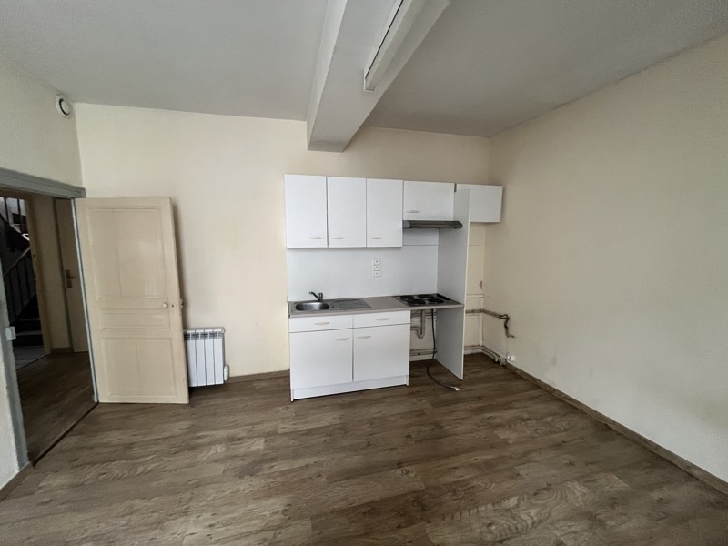 Vente Immeuble ST JEAN D ANGELY - -  188 m² - (17400)
