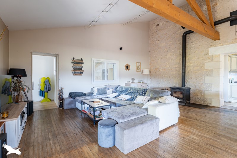 Vente Maison GRANDJEAN - 7 pièces -160 m² - (17350)
