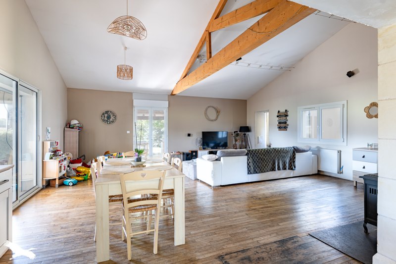 Vente Maison GRANDJEAN - 7 pièces -160 m² - (17350)