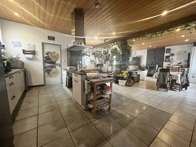 Vente Maison NUAILLE SUR BOUTONNE - 4 pièces -127 m² - (17470)