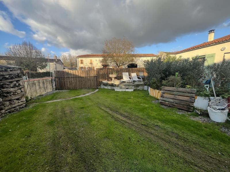 Vente Maison NUAILLE SUR BOUTONNE - 4 pièces -127 m² - (17470)