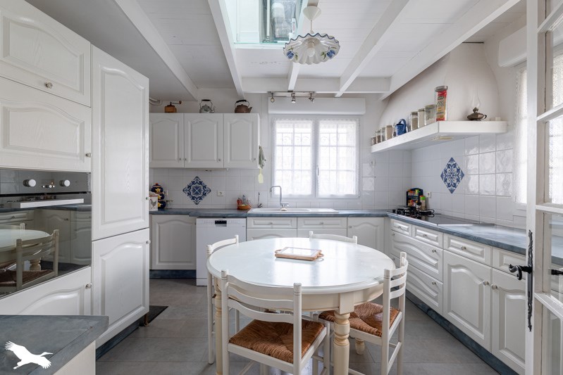 Vente Maison ASNIERES LA GIRAUD - 9 pièces -223 m² - (17400)