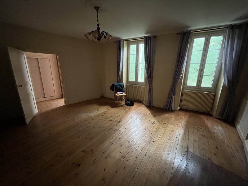 Vente Maison ST JEAN D ANGELY - 3 pièces -86 m² - (17400)