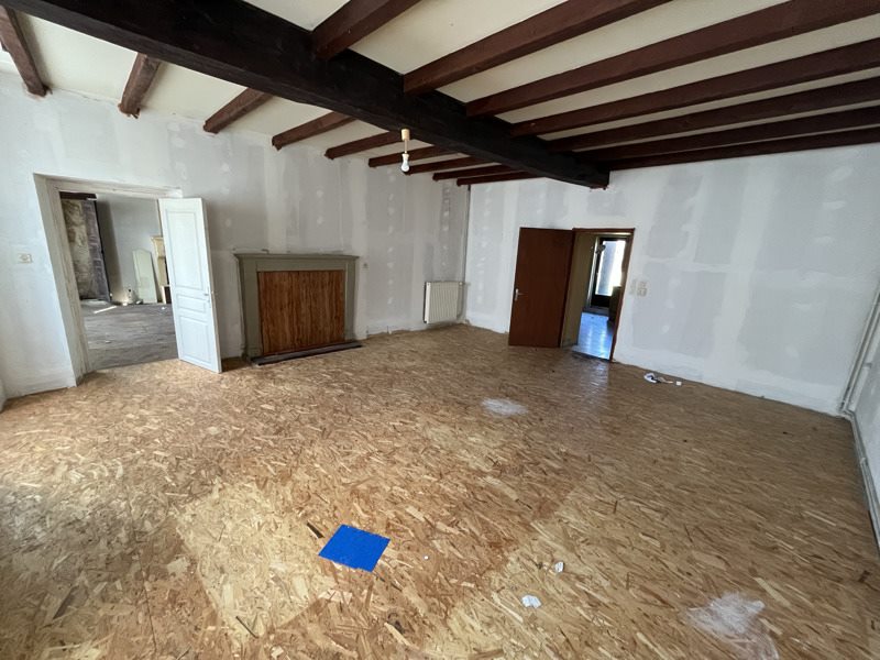 Vente Maison ESSOUVERT - 6 pièces -147 m² - (17400)