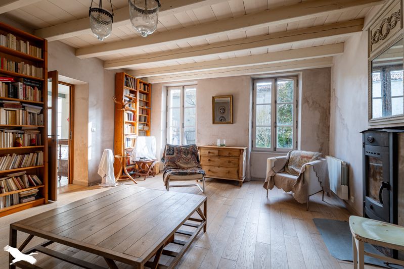 Vente Maison LOZAY - 5 pièces -158 m² - (17330)