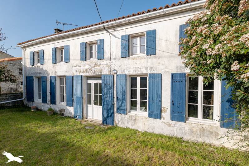 Vente Maison LOZAY - 5 pièces -158 m² - (17330)