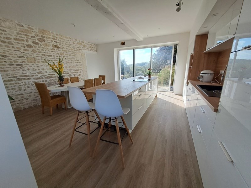 Vente Maison TONNAY BOUTONNE - 9 pièces -241 m² - (17380)
