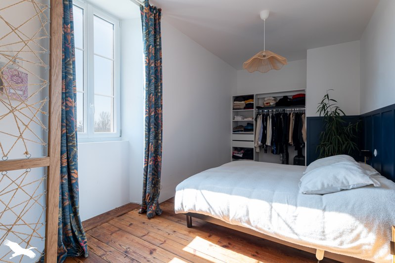 Vente Maison TONNAY BOUTONNE - 9 pièces -241 m² - (17380)
