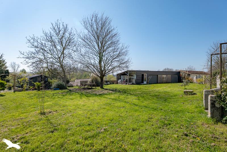 Vente Maison TONNAY BOUTONNE - 9 pièces -241 m² - (17380)