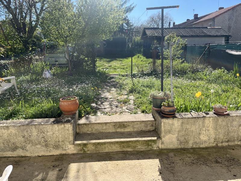 Vente Immeuble ST JEAN D ANGELY - -  189 m² - (17400)