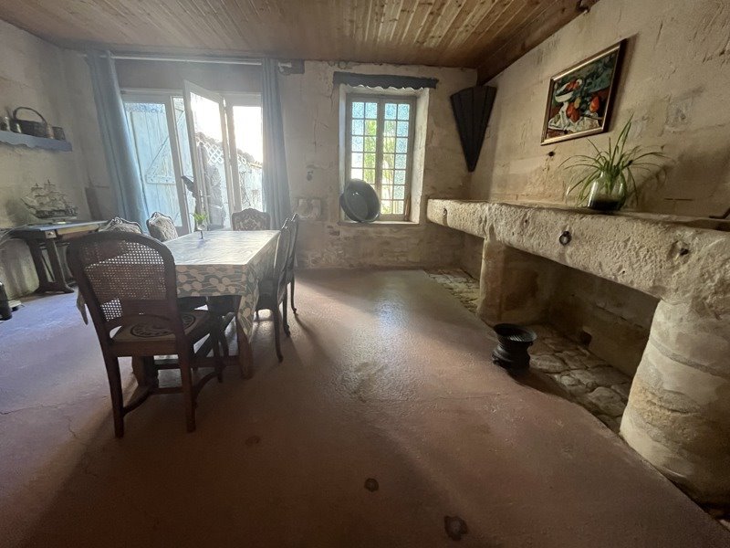 Vente Maison ST JEAN D ANGELY - 3 pièces -120 m² - (17400)