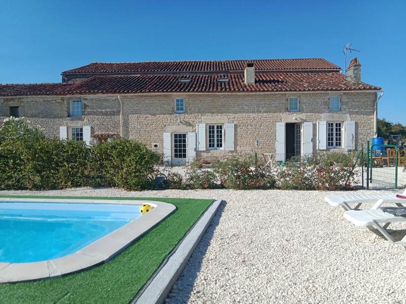 Vente Maison VERGNE - 9 pièces -213 m² - (17330)