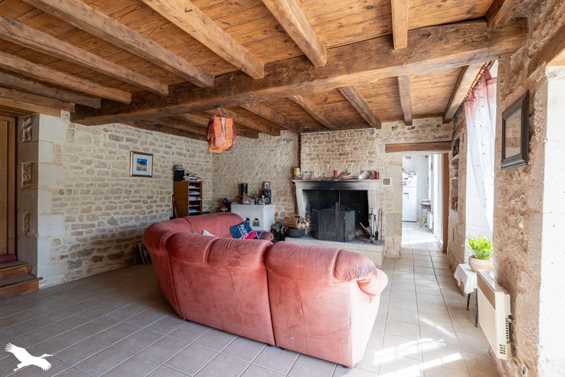 Vente Maison VERGNE - 9 pièces -213 m² - (17330)