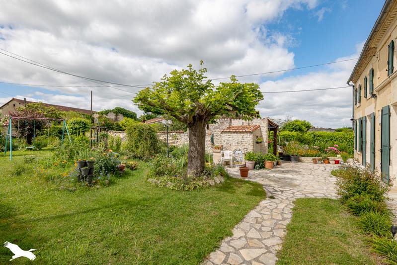 Vente Maison LOZAY - 5 pièces -157 m² - (17330)