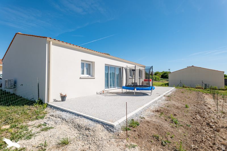 Vente Maison LES EGLISES D ARGENTEUIL - 4 pièces -97 m² - (17400)