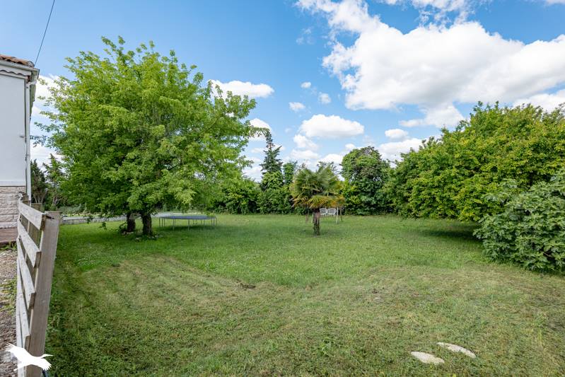 Vente Maison ST JEAN D ANGELY - 7 pièces -161 m² - (17400)