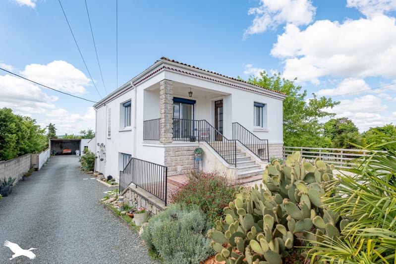 Vente Maison ST JEAN D ANGELY - 7 pièces -161 m² - (17400)