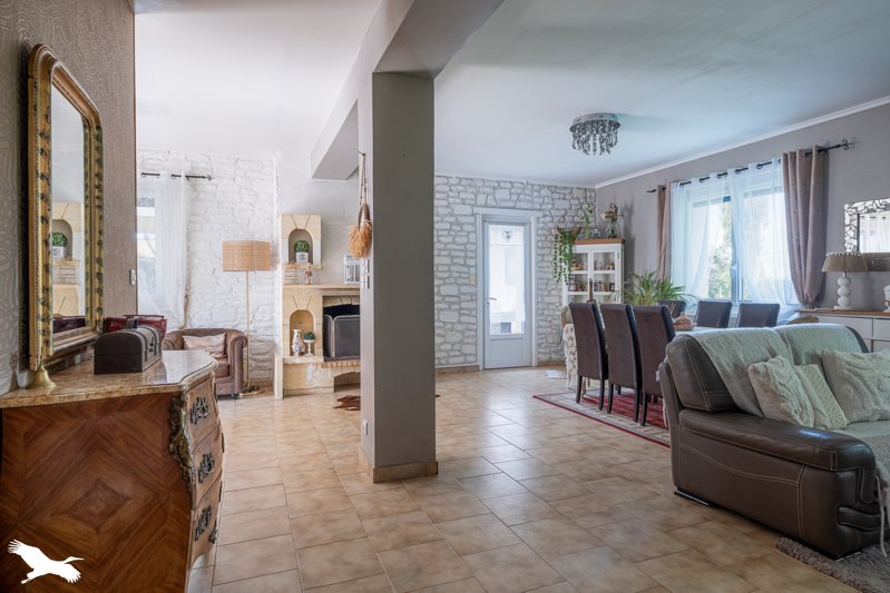 Vente Maison ST JEAN D ANGELY - 7 pièces -161 m² - (17400)