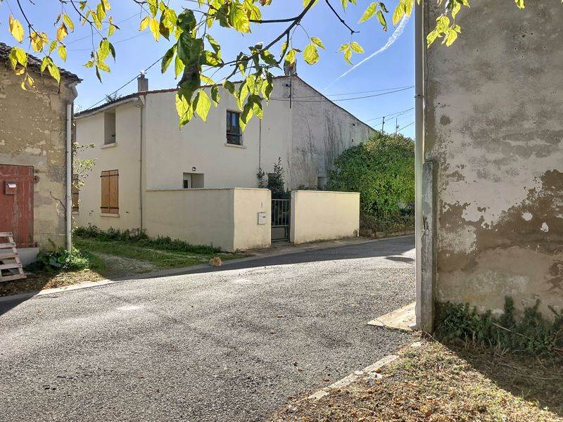 Vente Maison La Vergne 17400 4 pièces - 116 m²