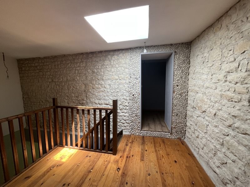 Vente Maison LA VERGNE - 4 pièces -116 m² - (17400)