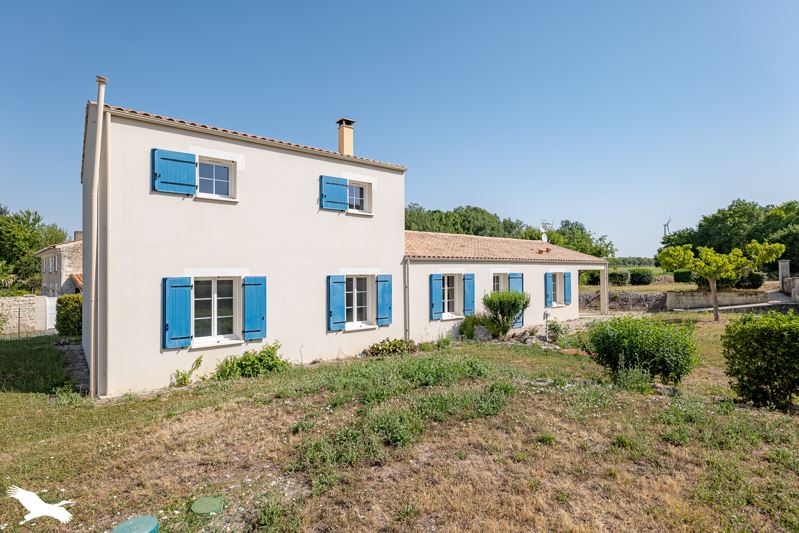 Vente Maison NACHAMPS - 6 pièces -163 m² - (17380)