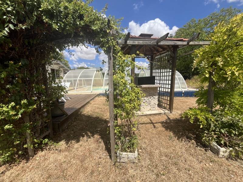 Vente Maison ST LOUP - 4 pièces -120 m² - (17380)