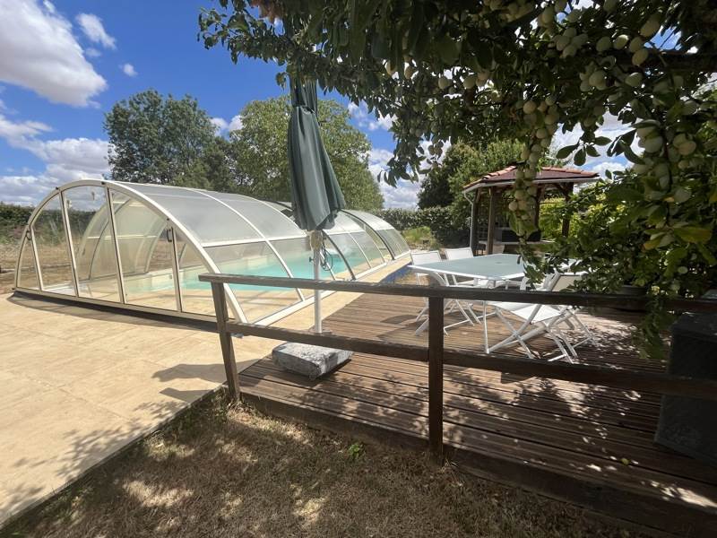 Vente Maison ST LOUP - 4 pièces -120 m² - (17380)