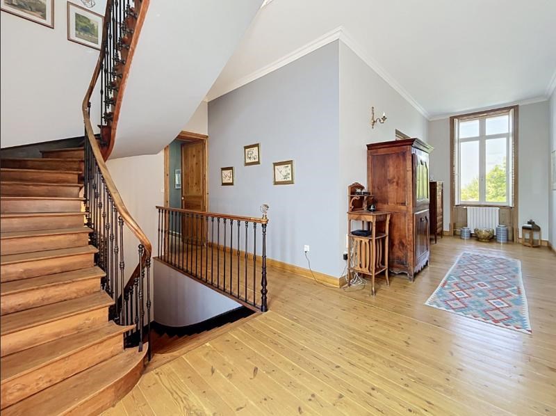 Vente Maison VILLENEUVE LA COMTESSE - 9 pièces -380 m² - (17330)