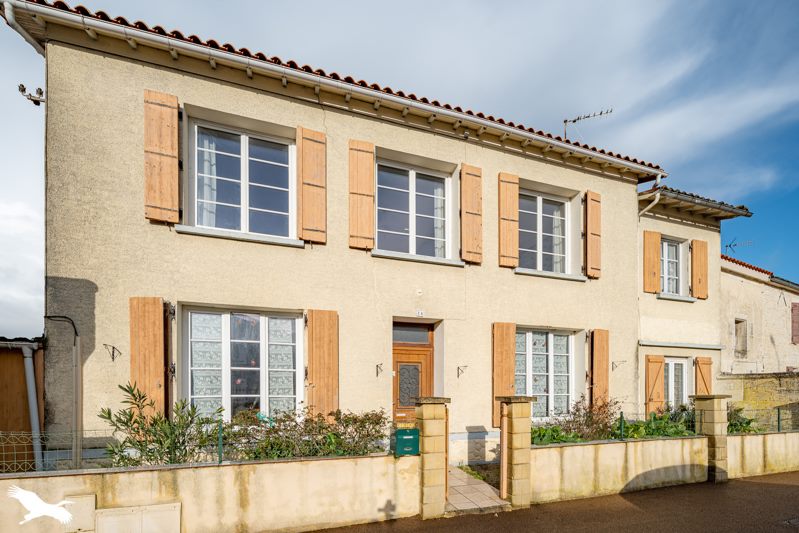 Vente Maison Villeneuve-la-Comtesse 17330 6 pièces - 127 m²