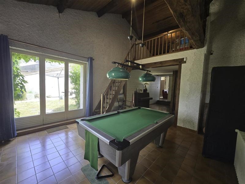 Vente Maison VILLENEUVE LA COMTESSE - 8 pièces -246 m² - (17330)