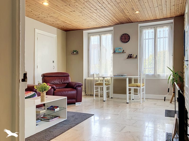 Vente Maison VILLENEUVE LA COMTESSE - 8 pièces -246 m² - (17330)