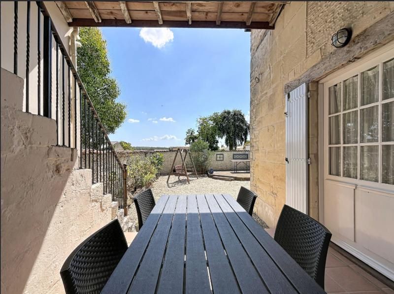 Vente Maison Mazeray - 4 pièces -109 m² - (17400)