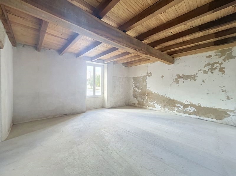 Vente Maison Saint-Pierre-de-l'Isle - 3 pièces -148 m² - (17330)