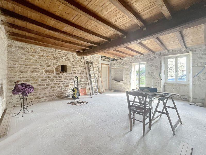 Vente Maison Saint-Pierre-de-l'Isle - 3 pièces -148 m² - (17330)