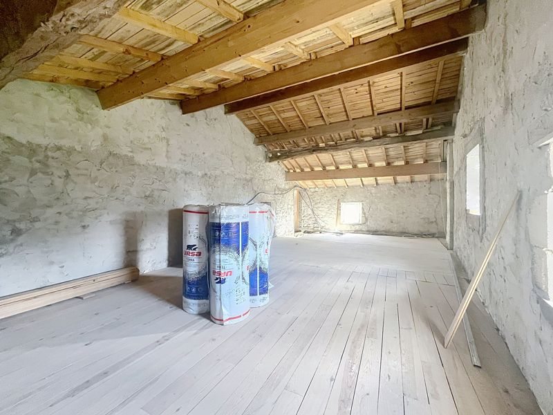 Vente Maison Saint-Pierre-de-l'Isle - 3 pièces -148 m² - (17330)