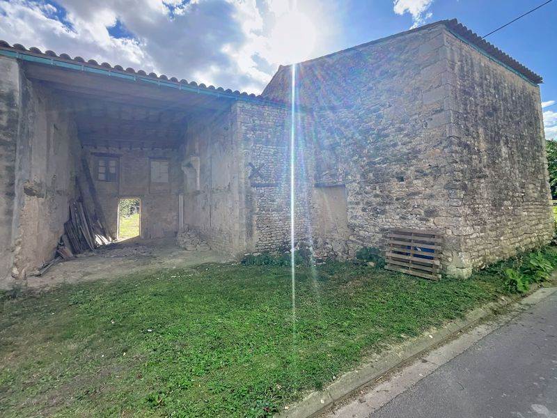 Vente Maison Saint-Pierre-de-l'Isle - 3 pièces -148 m² - (17330)