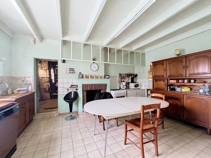 Vente Maison Asnières-la-Giraud - 6 pièces -136 m² - (17400)