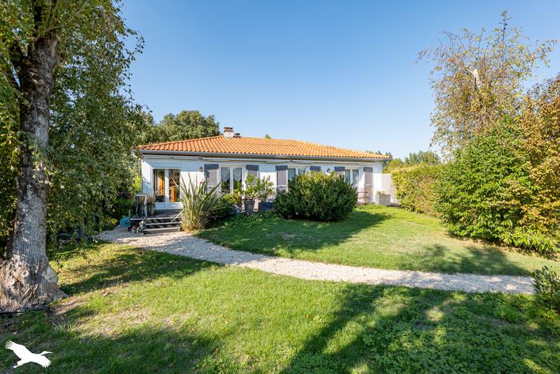 Maison 6 pièces 120 m² · à Saint-Savinien · 120 m² · 247 220 €