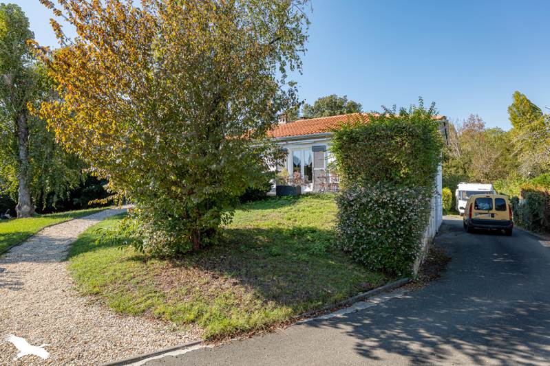 Vente Maison Saint-Savinien - 6 pièces -120 m² - (17350)