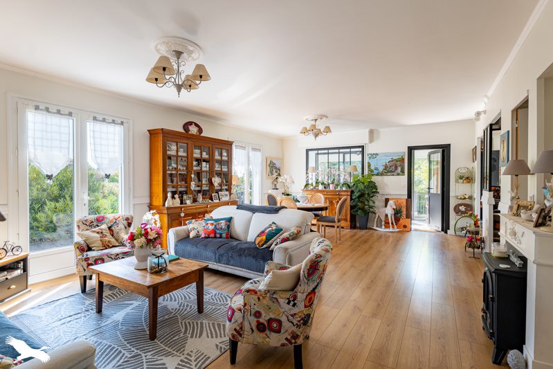 Vente Maison Saint-Savinien - 6 pièces -120 m² - (17350)