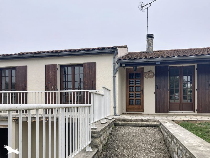 Vente Maison Saint-Jean-d'Angély 17400 5 pièces - 125 m²