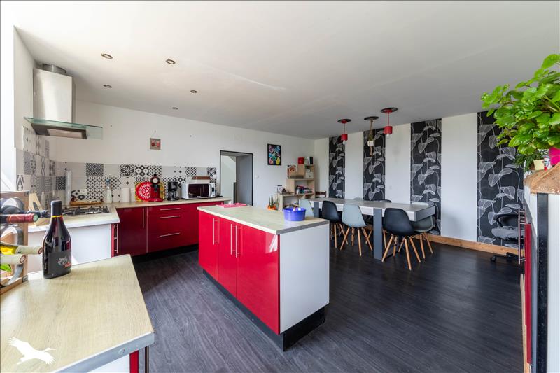 Vente Maison CLERMONT DESSOUS - 9 pièces -197 m² - (47130)