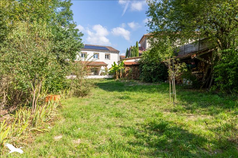 Vente Maison LA CROIX BLANCHE - 7 pièces -252 m² - (47340)