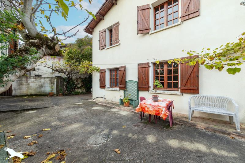 Vente Maison FOULAYRONNES - 7 pièces -179 m² - (47510)